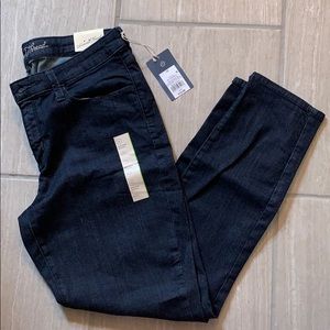 Universal Thread jeans